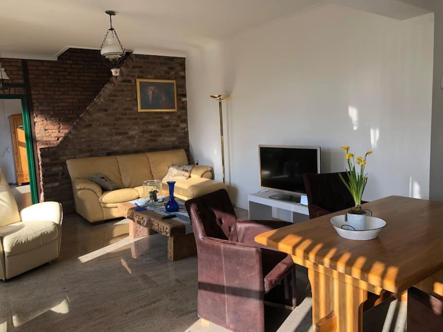 Charming Authentic Renovated Farm Сasa de vacaciones